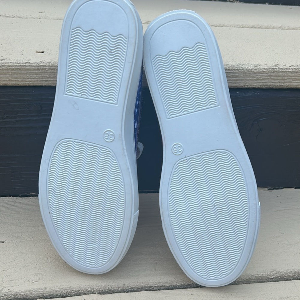 NWOT Red White and Blue sneaker - Picture 5 of 6